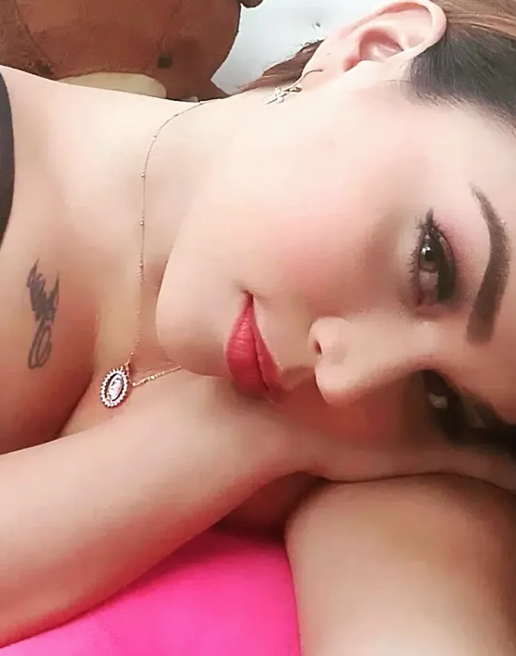 Pauline, 35